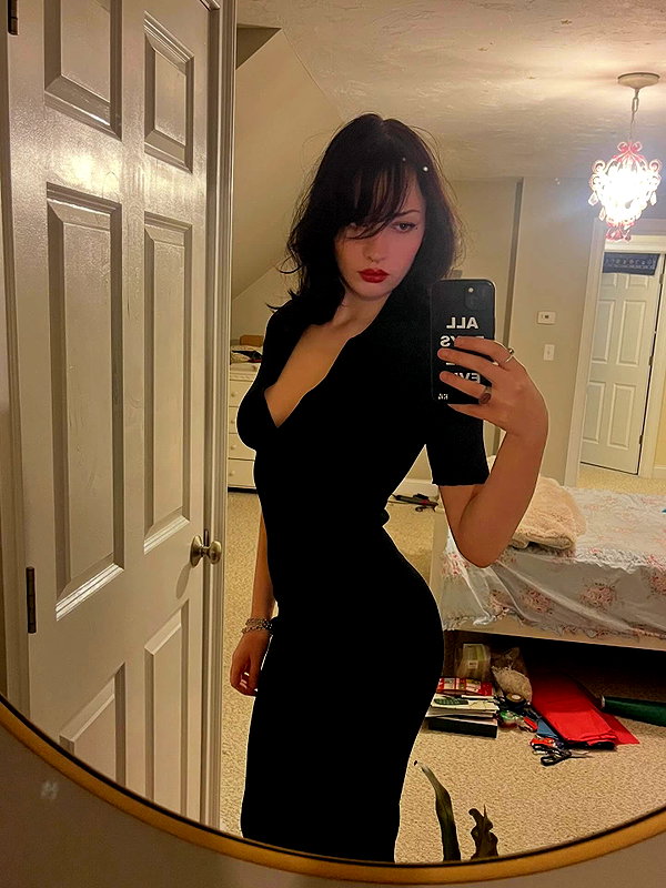 lilarosepalaza instagram image archive image