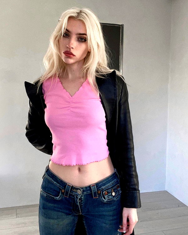 alien.hanna instagram image archive image