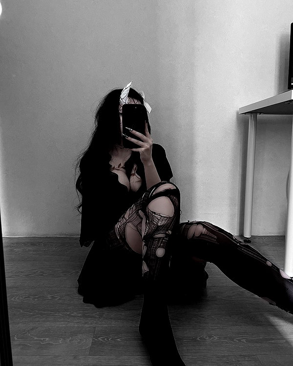 glowmoonshorty instagram image archive image