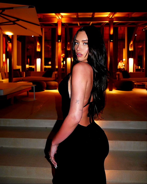 staskaranikolaou instagram image archive image