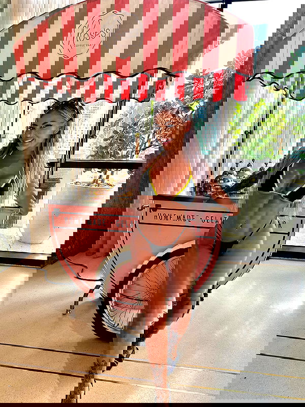 itshayleydavies itshayleydavies archive image