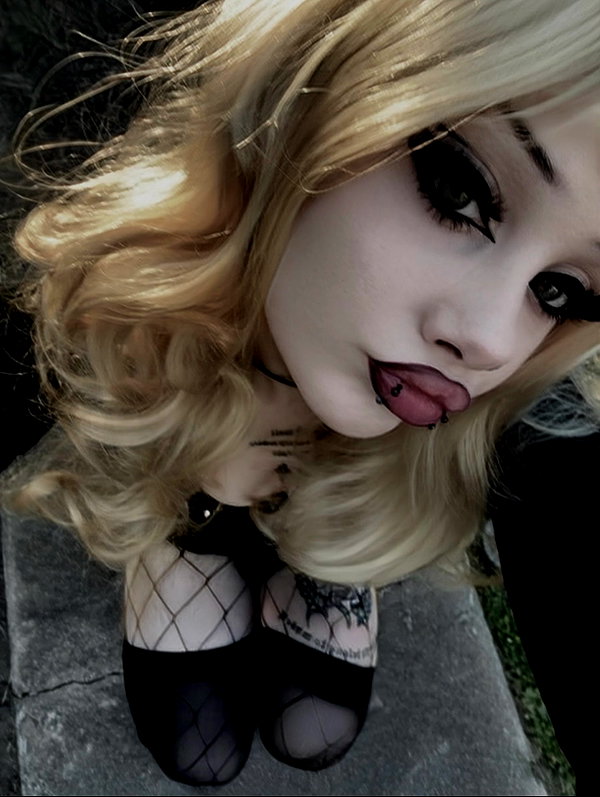 livindeadyaz instagram image archive image
