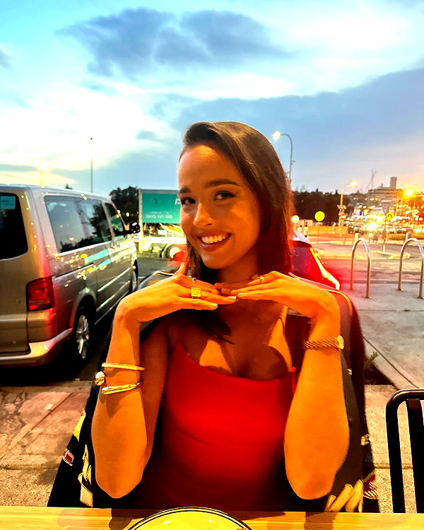 oliviaphillipps instagram image archive image