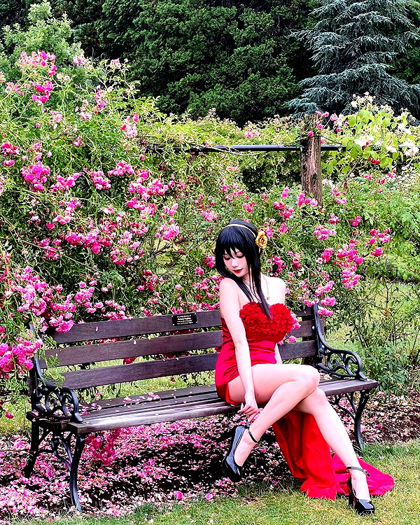xier_cos instagram image archive image