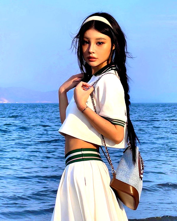 ll.lu1s instagram image archive image