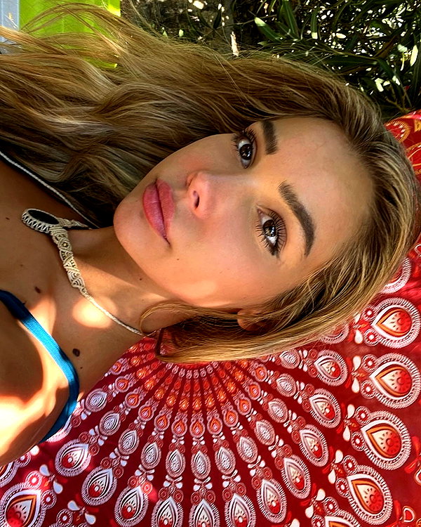yulia.isakov instagram image archive image
