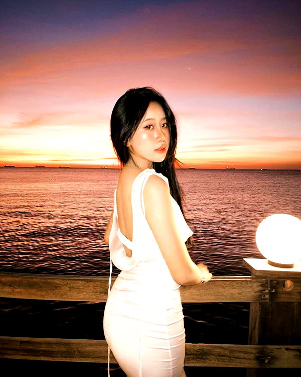lyhythuedoxinh instagram image archive image