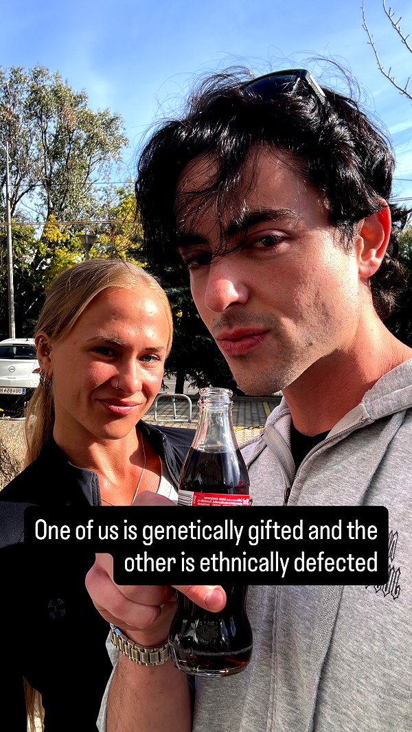Archived image from @yannaidebeer on Instagram