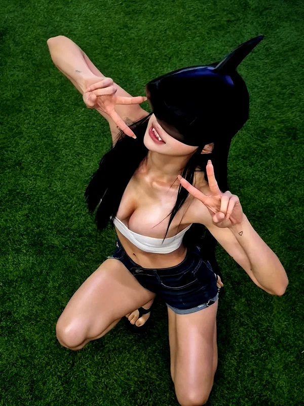 bora__look instagram image archive image