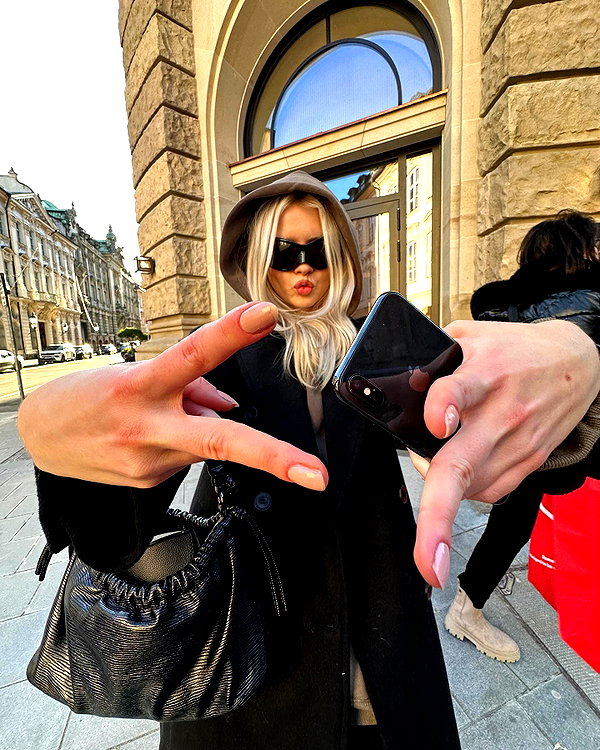 girlcalledluca instagram image archive image