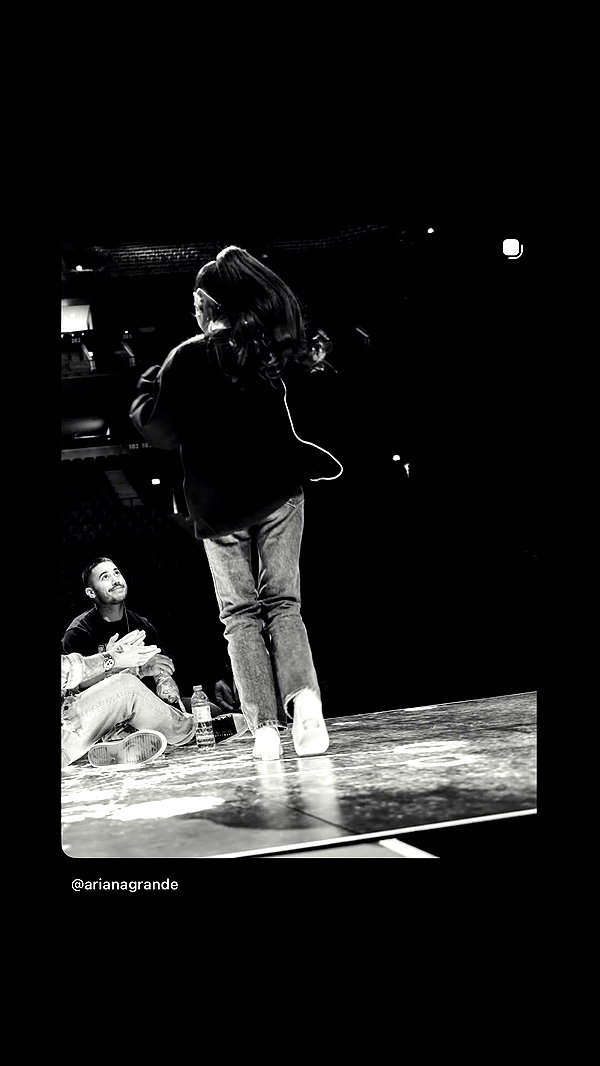 arianagrande arianagrande archive image
