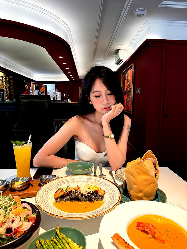 lyhythuedoxinh instagram image archive image