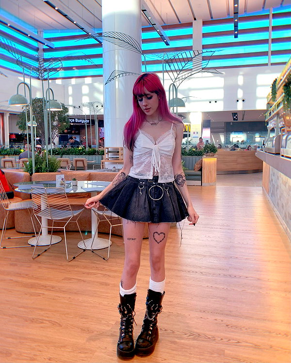 jadelaverne instagram image archive image