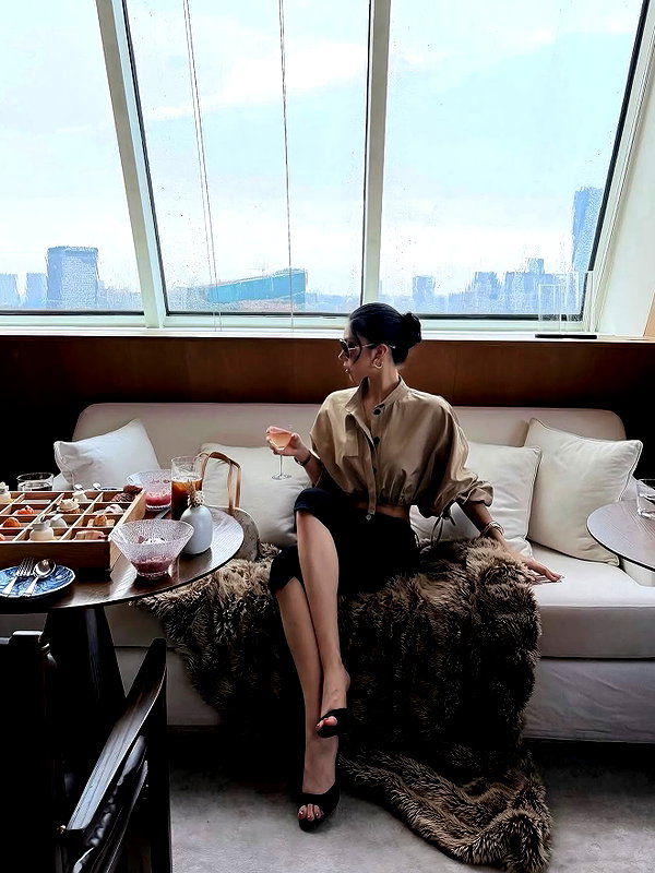 lyhythuedoxinh instagram image archive image