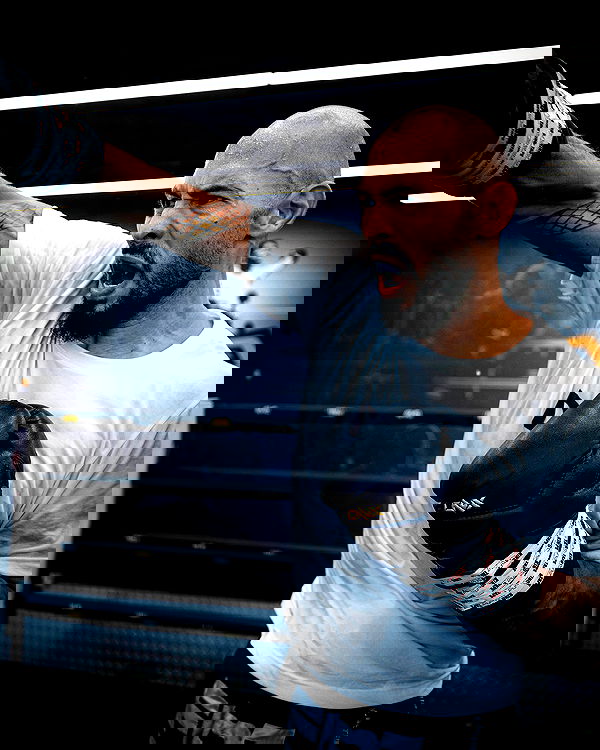 tateauraa tateauraa archive image