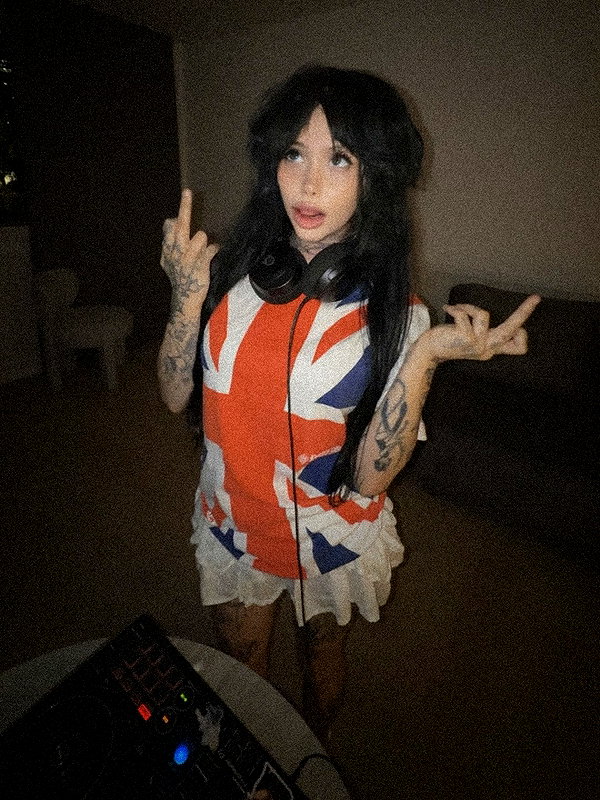 zommmbri instagram image archive image