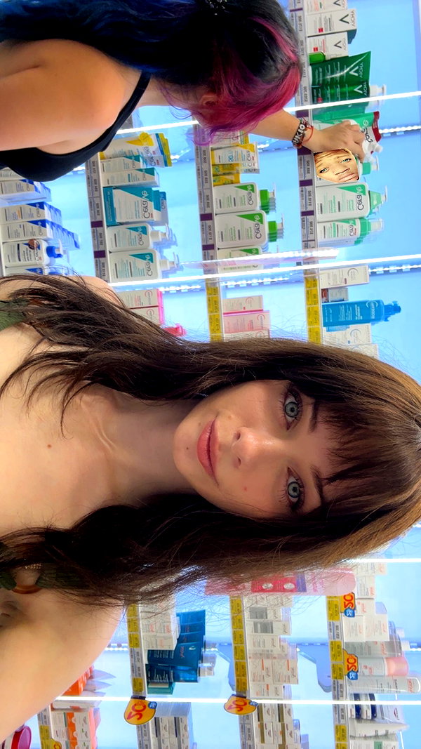 Archived image from @carmaxlla on Instagram