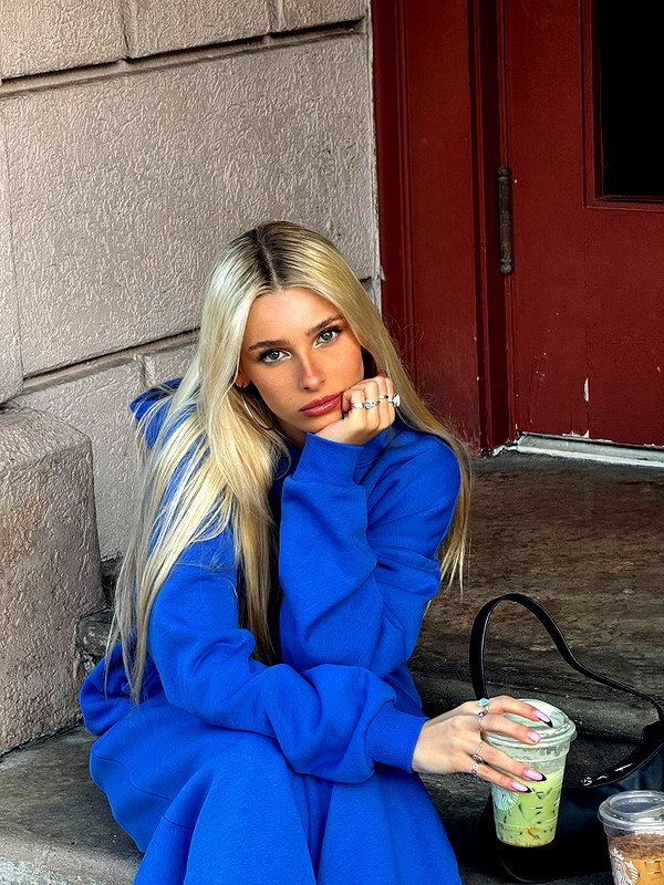 ella_netzer8 instagram image archive image