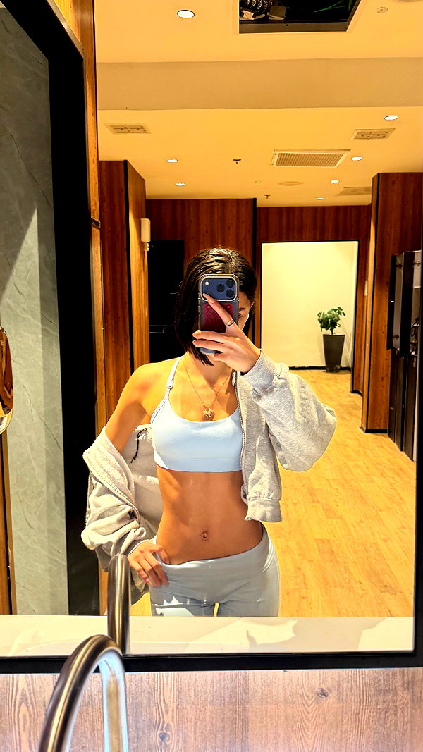efrat_elmalich instagram image archive image