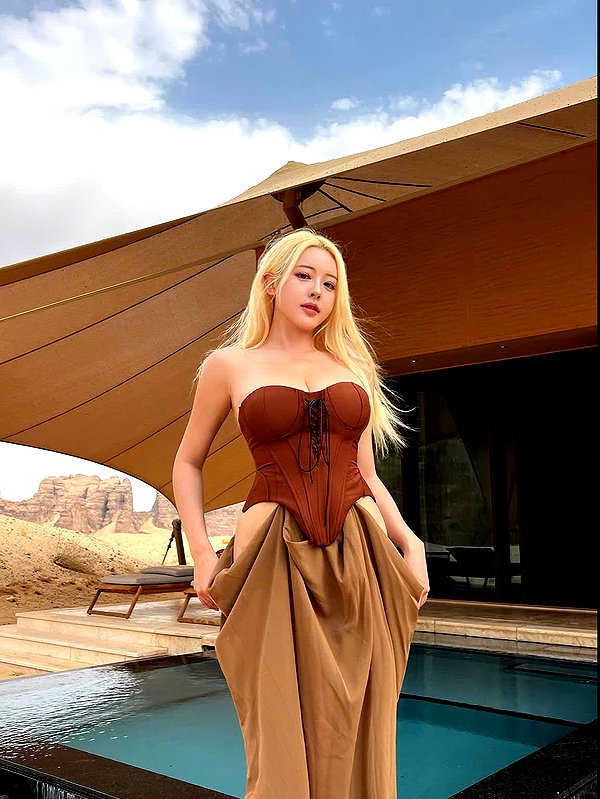 lyhythuedoxinh instagram image archive image
