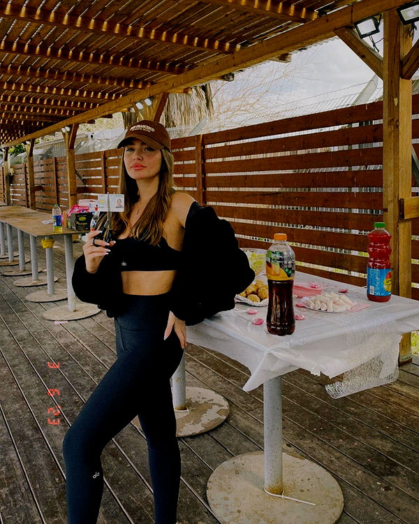 daniella_zeldis instagram image archive image