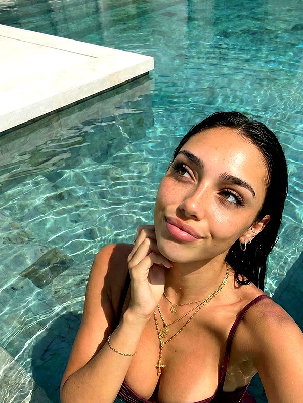 nadiabennt instagram image archive image