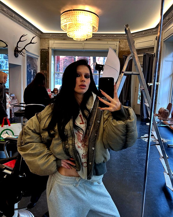 karolinaawasik instagram image archive image