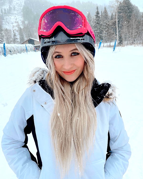 ellianawalmsley instagram image archive image