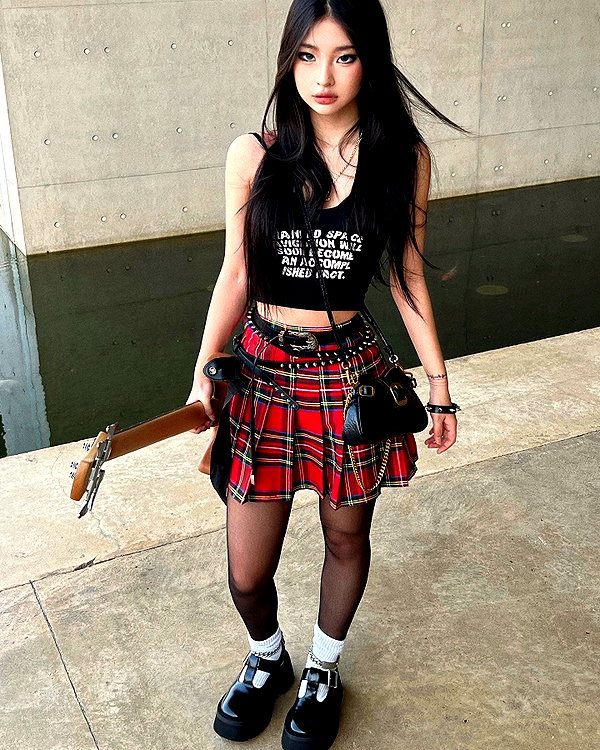 ll.lu1s instagram image archive image