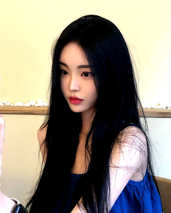 daxbin instagram image archive image
