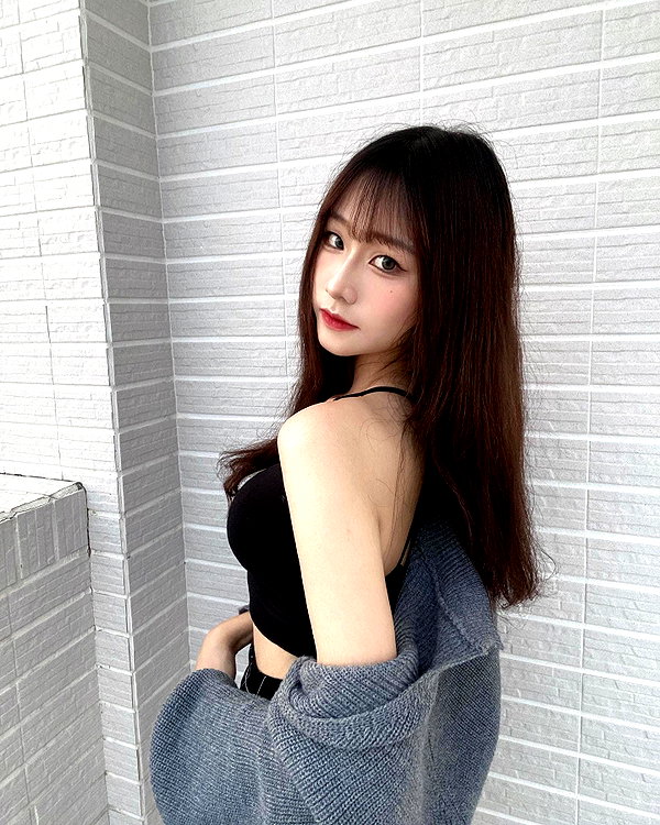 lai_931201 instagram image archive image