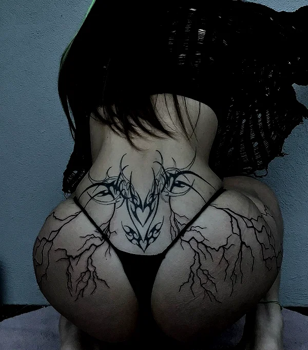 aekamee instagram image archive image