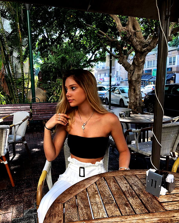 yulia.isakov instagram image archive image