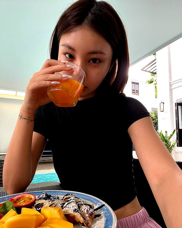 ll.lu1s instagram image archive image