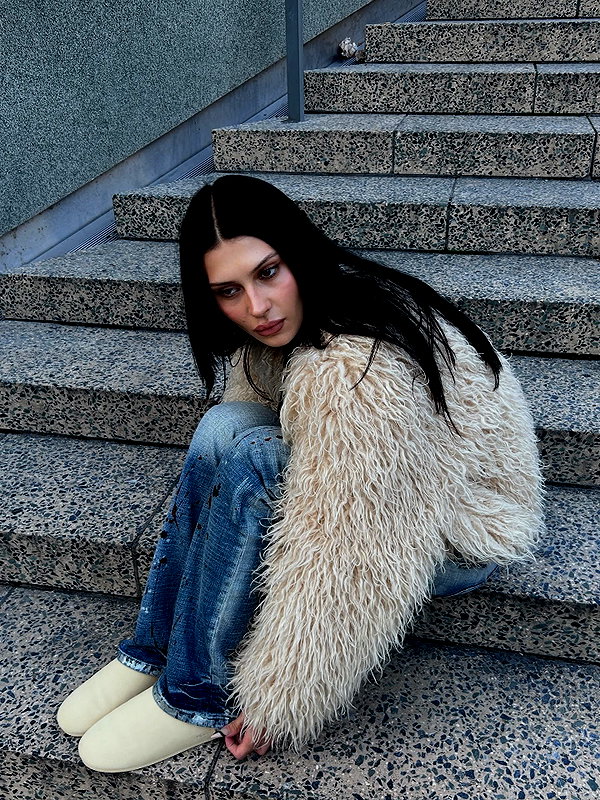 karolinaawasik instagram image archive image
