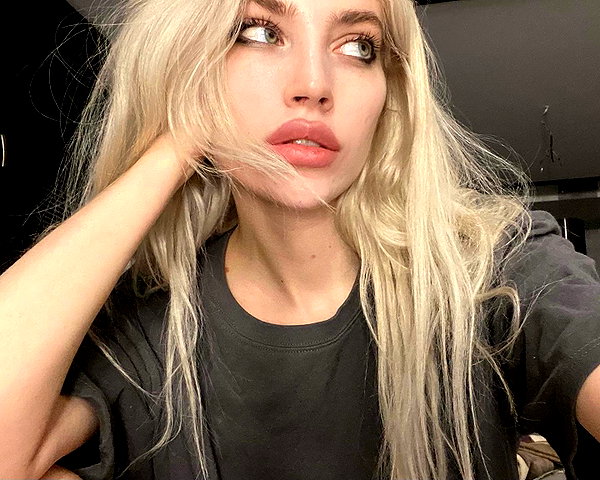 anya4everr instagram image archive image