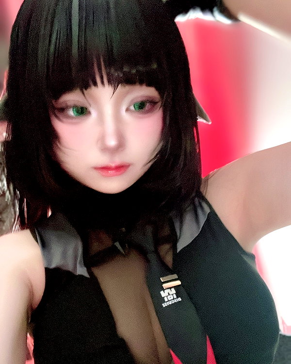 purinn_cos instagram image archive image