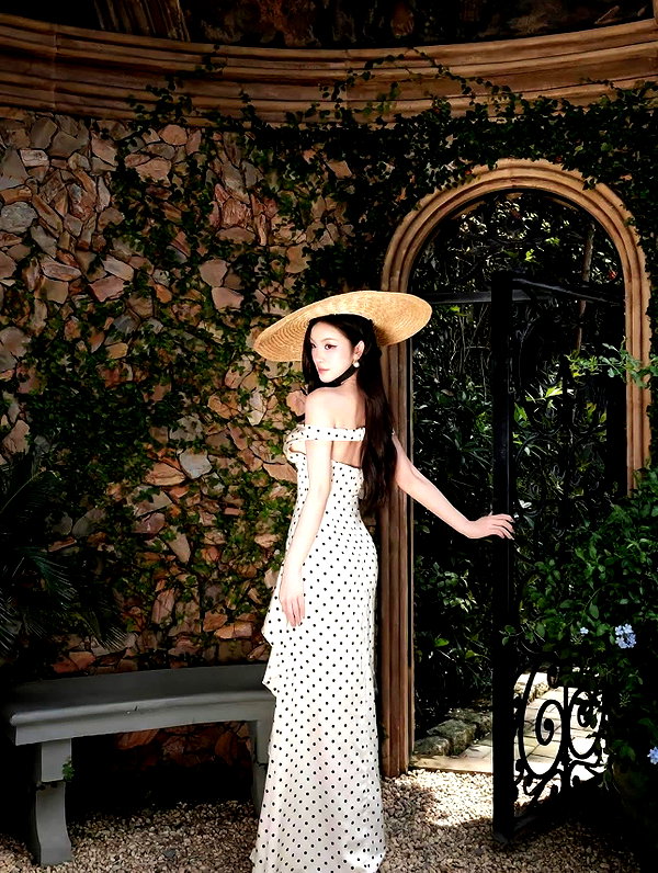 lyhythuedoxinh instagram image archive image