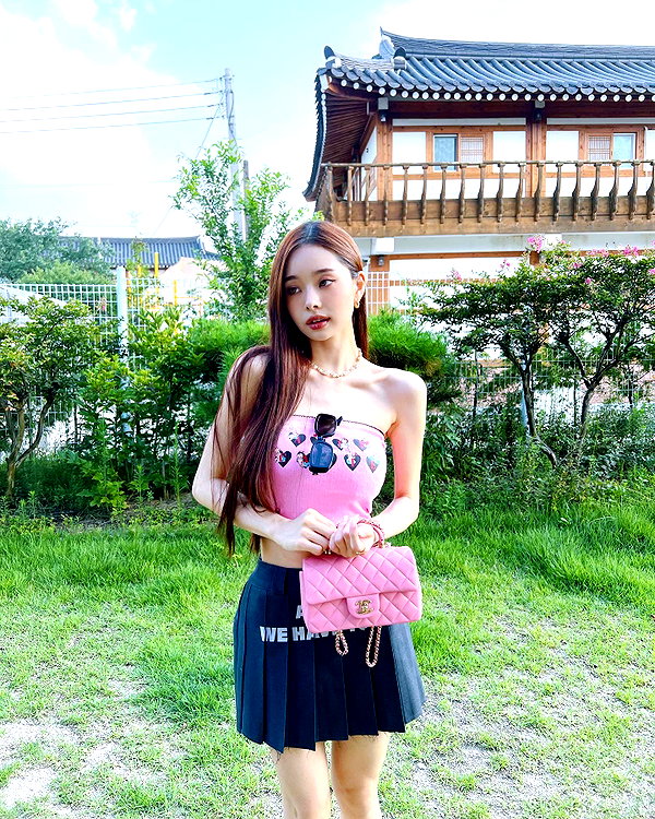 dear.zia instagram image archive image