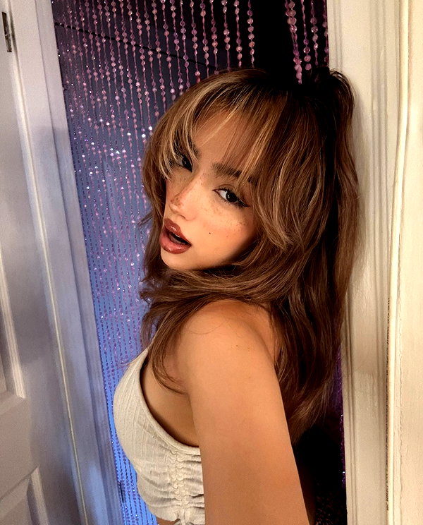v.qx instagram image archive image