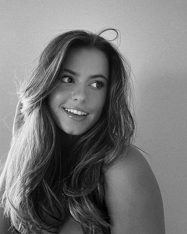 isabella.lauren instagram image archive image