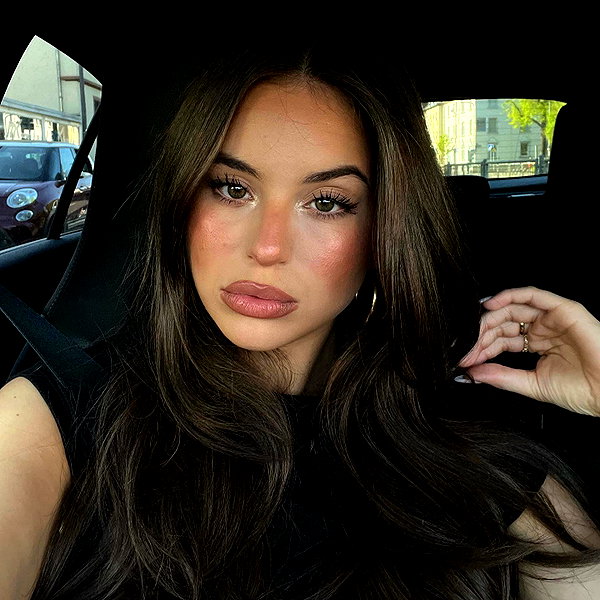 zoeliss instagram image archive image