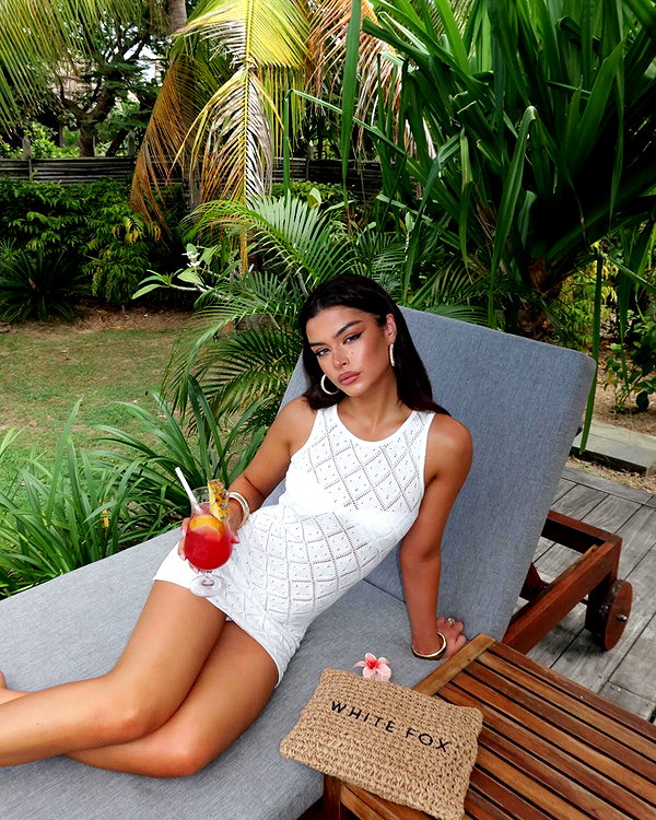 oliviaphillipps instagram image archive image