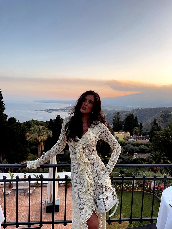 zoeliss instagram image archive image