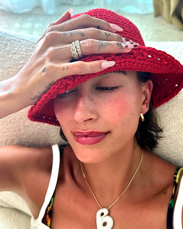 haileybieber instagram image archive image