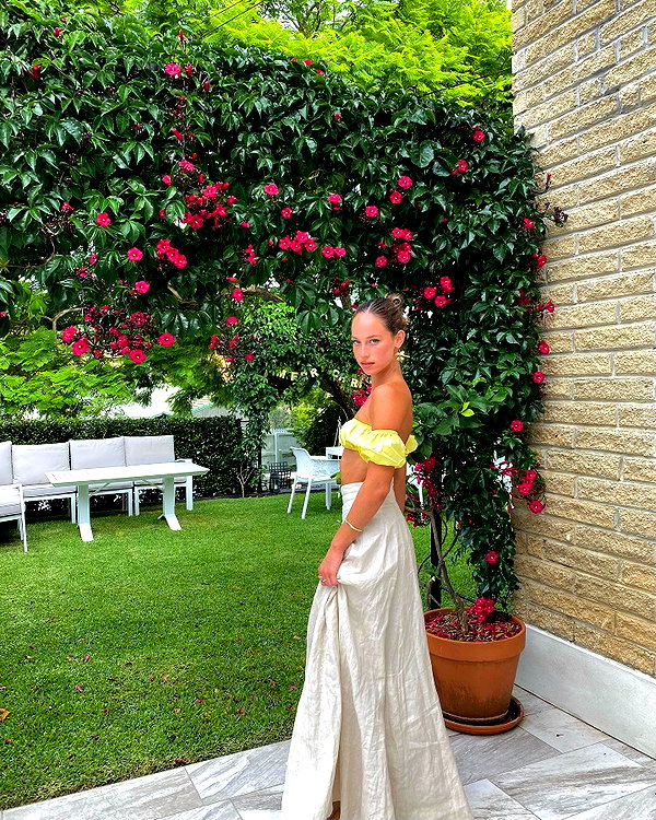 olivia.mathers instagram image archive image