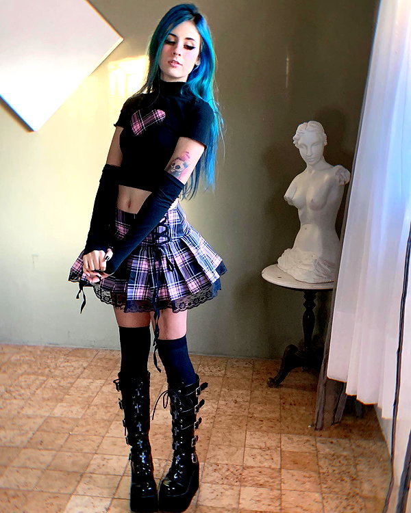 jadelaverne instagram image archive image