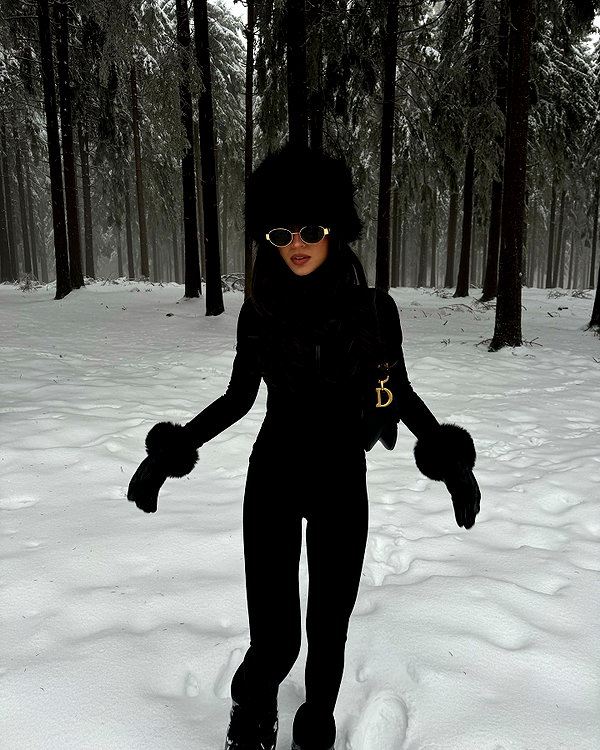 zoeliss instagram image archive image