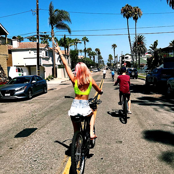 chloerosenbaum instagram image archive image