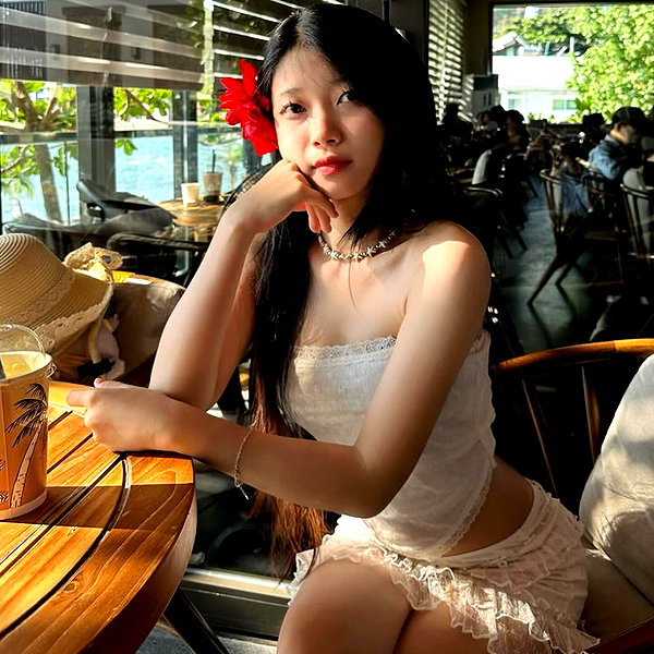 lyhythuedoxinh instagram image archive image